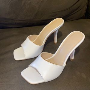 NEVER WORN BRAND NEW white square toe heel